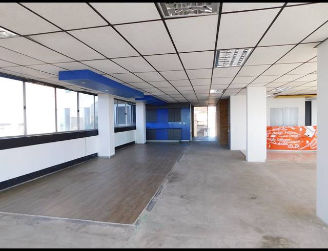 3,514M² OFFICE TO LET IN FERNDALE